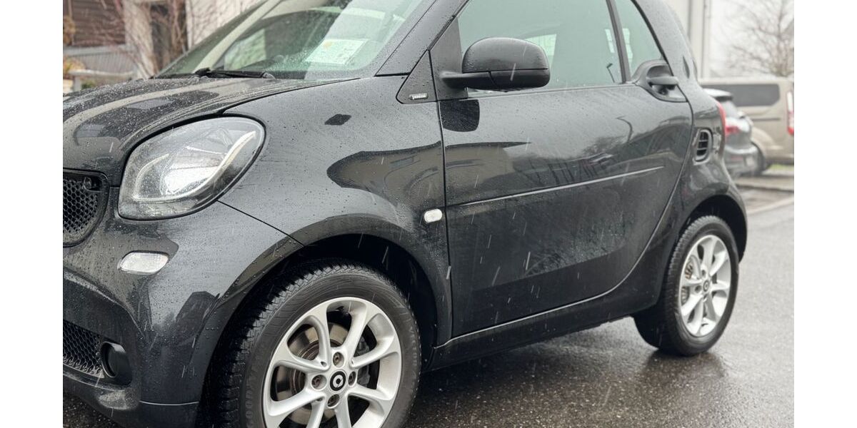 Smart ForTwo 36.800 km 10.900 &euro; Roetgen 52159
