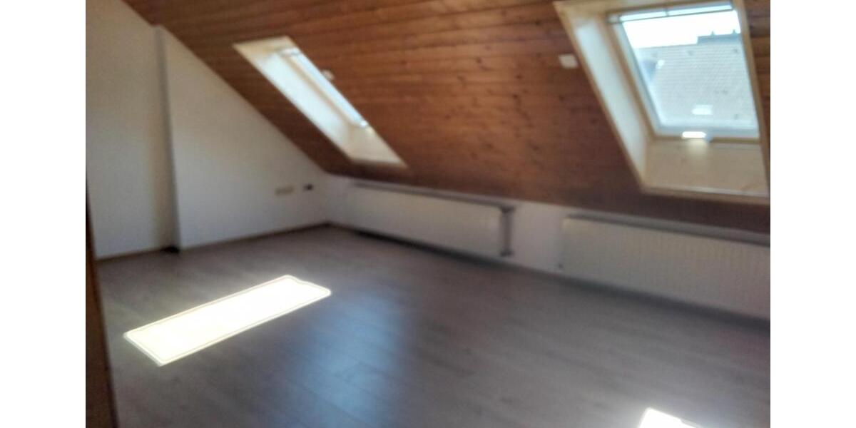 Dachgeschoßwohnung Aldenhoven - 1 Zimmer, 35 m&sup2;, 250&euro; | Angebot:26635284