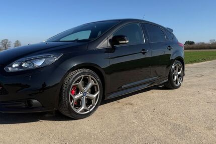 Ford Focus 138.000 km 8.800 &euro; Nörvenich 52388