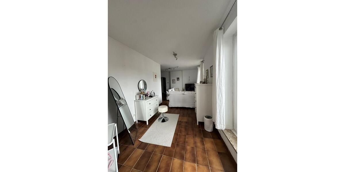 Etagenwohnung Aachen Aachen-Mitte - 1 Zimmer, 70 m&sup2;, 1.250&euro; | Angebot:25941048