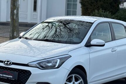 Hyundai i20 121.290 km 6.490 &euro; Jülich 52428