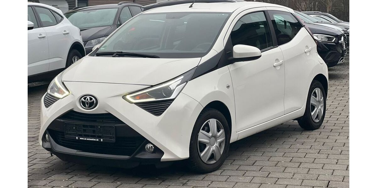 Toyota Aygo (X) 49.900 km 11.540 &euro; Langerwehe 52379