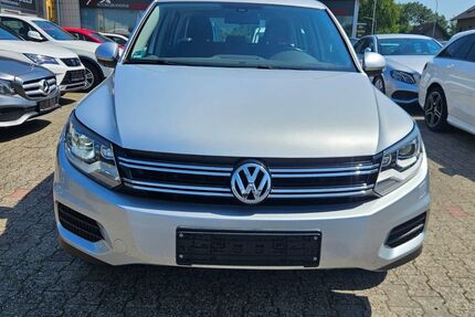 VW Tiguan 122.410 km 8.990 &euro; Aldenhoven 52457