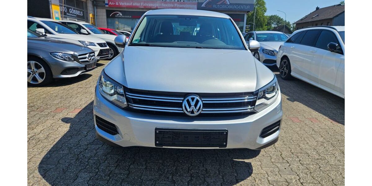 VW Tiguan 122.410 km 8.990 &euro; Aldenhoven 52457