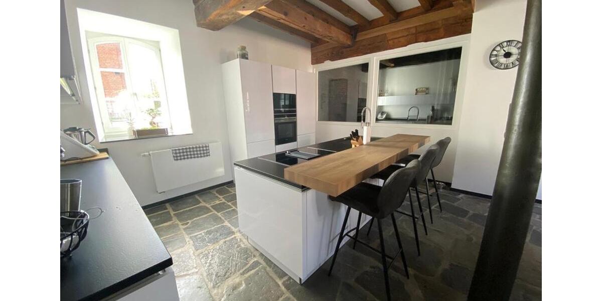 Etagenwohnung Eschweiler - 3 Zimmer, 130 m&sup2;, 2.000&euro; | Angebot:25995504