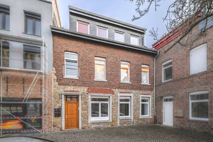 Haus Stolberg - 9 Zimmer, 311 m&sup2;, 449.000&euro; | Angebot:26806794