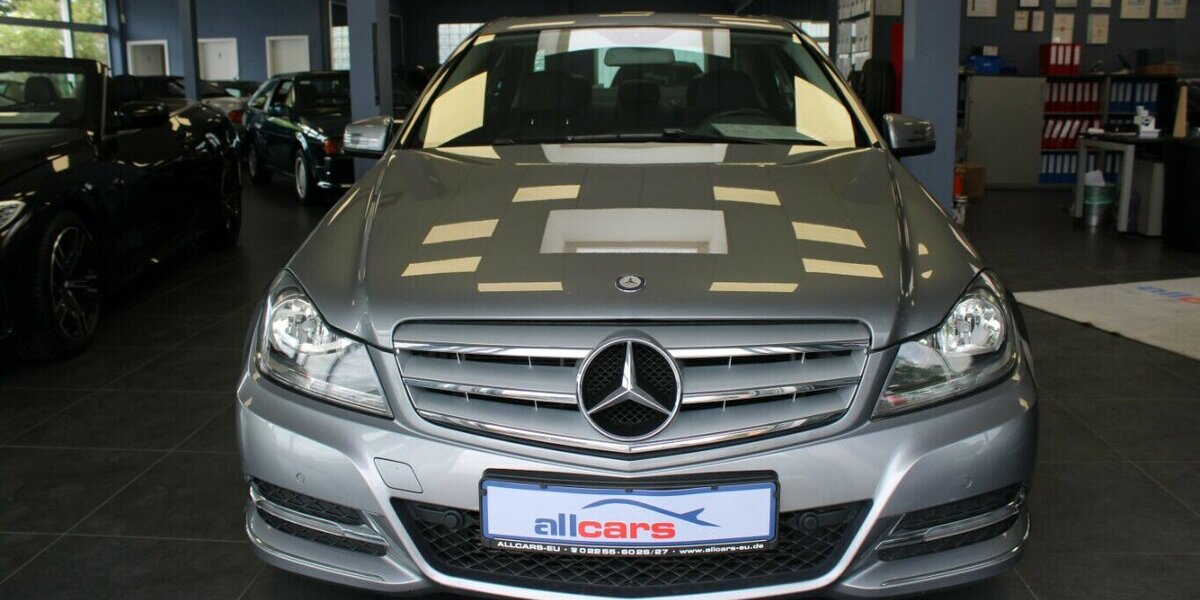 Mercedes-Benz C 180 BlueEFFICIENCY 7G-TRONIC Avantgarde 142.447 km 9.980 &euro; Euskirchen 53881