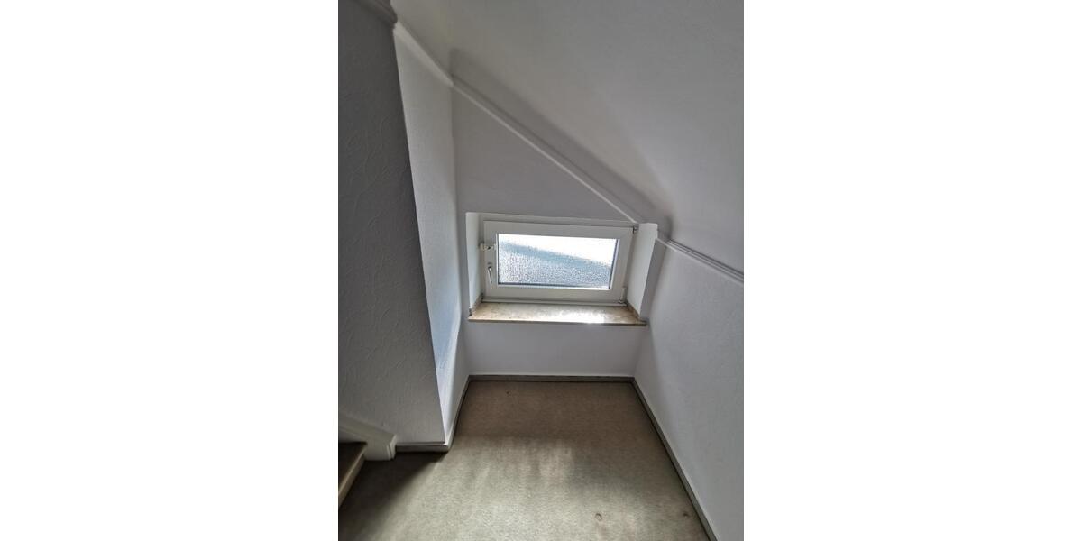 Reihenhaus Alsdorf - 9 Zimmer, 210 m&sup2;, 389.000&euro; | Angebot:27009075