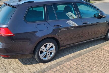 VW Golf 164.000 km 10.567 &euro; Jülich 52428