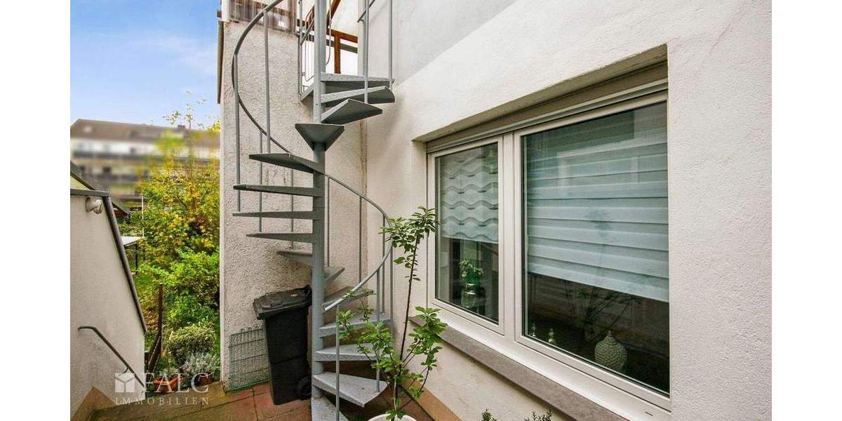 Mehrfamilienhaus, Wohnhaus Düren Distelrath - 8 Zimmer, 246 m&sup2;, 359.000&euro; | Angebot:25696383