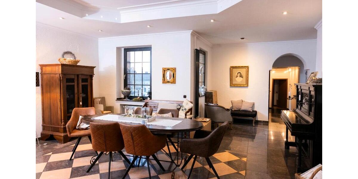 Maisonettenwohnung Elsdorf - 6.5 Zimmer, 190 m&sup2;, 1.650&euro; | Angebot:25875991