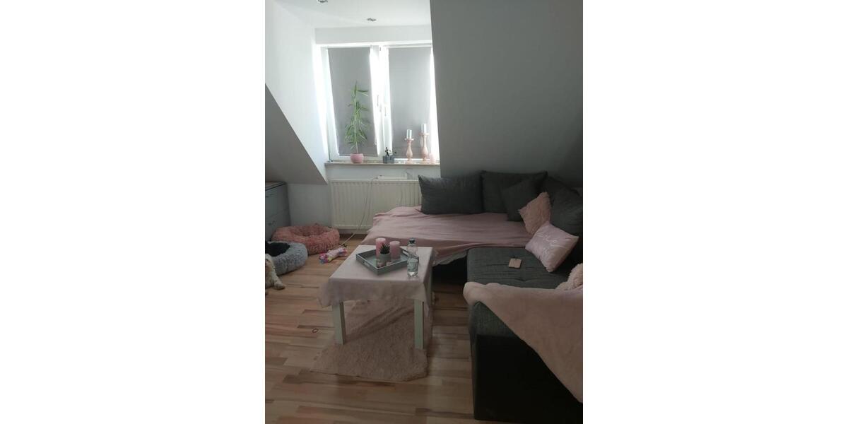 Dachgeschoßwohnung Baesweiler - 1 Zimmer, 33 m&sup2;, 295&euro; | Angebot:25872702
