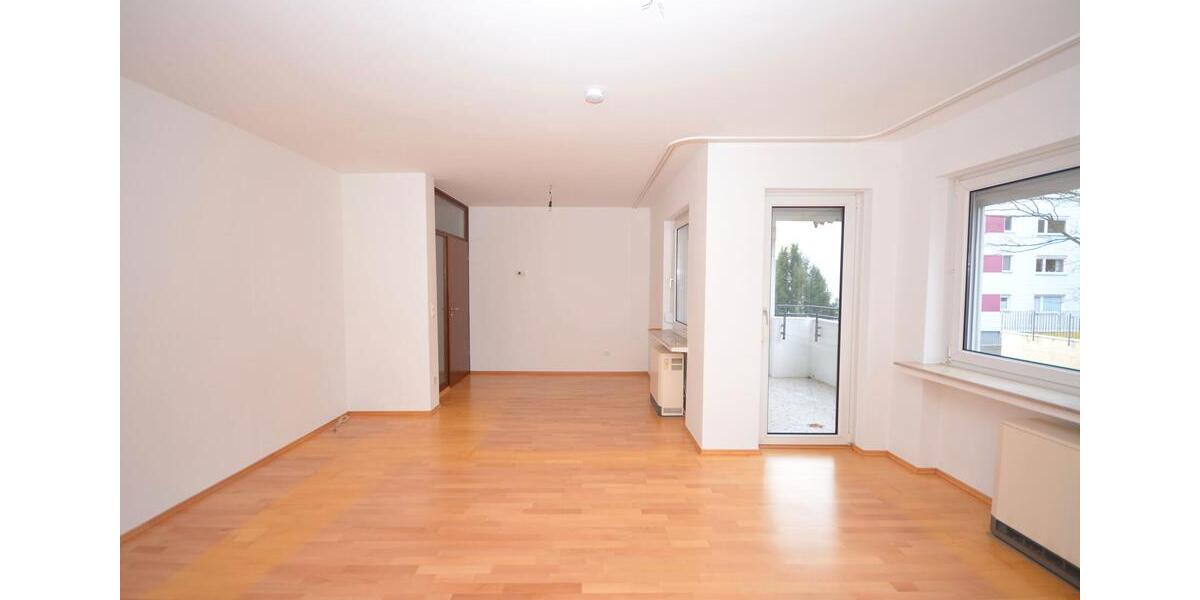 Etagenwohnung Brühl - 4 Zimmer, 96 m&sup2;, 1.150&euro; | Angebot:25097962