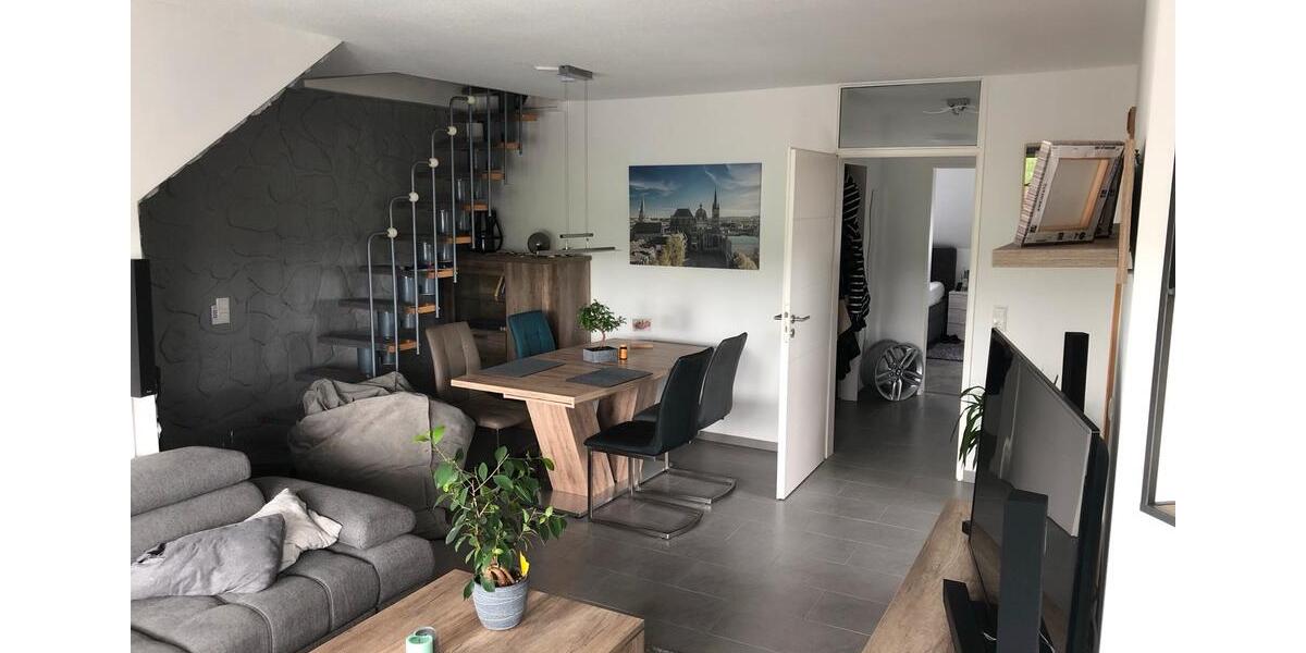 Dachgeschoßwohnung Eschweiler - 2.5 Zimmer, 66 m&sup2;, 830&euro; | Angebot:26592498