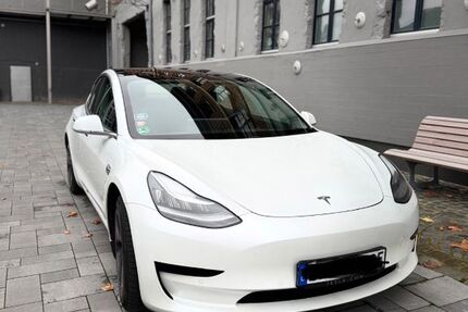 Tesla Model 3 90.000 km 22.000 &euro; Euskirchen 53879