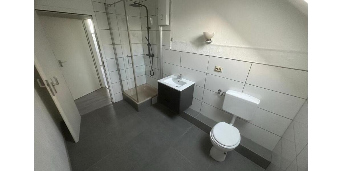 Dachgeschoßwohnung Elsdorf - 3 Zimmer, 80 m&sup2;, 750&euro; | Angebot:26464223