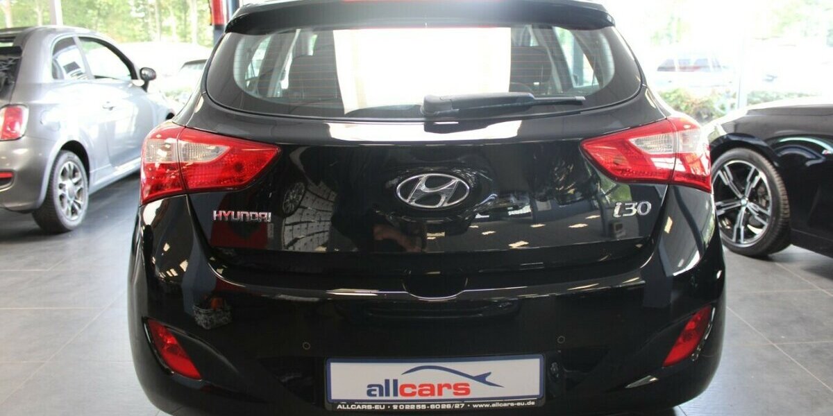 Hyundai i30 1.4 Classic 81.345 km 7.980 &euro; Euskirchen 53881