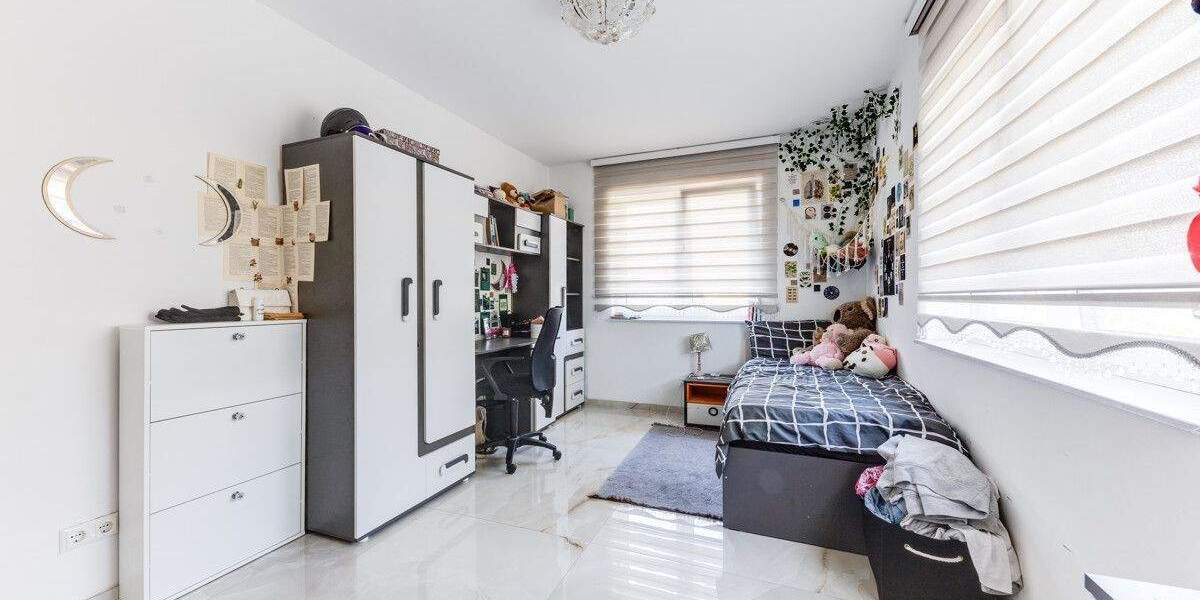 Einfamilienhaus Alsdorf Ost - 8 Zimmer, 235 m&sup2;, 849.000&euro; | Angebot:25772712