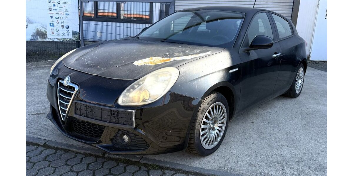 Alfa Romeo Giulietta 185.000 km 1.990 &euro; Düren 52351
