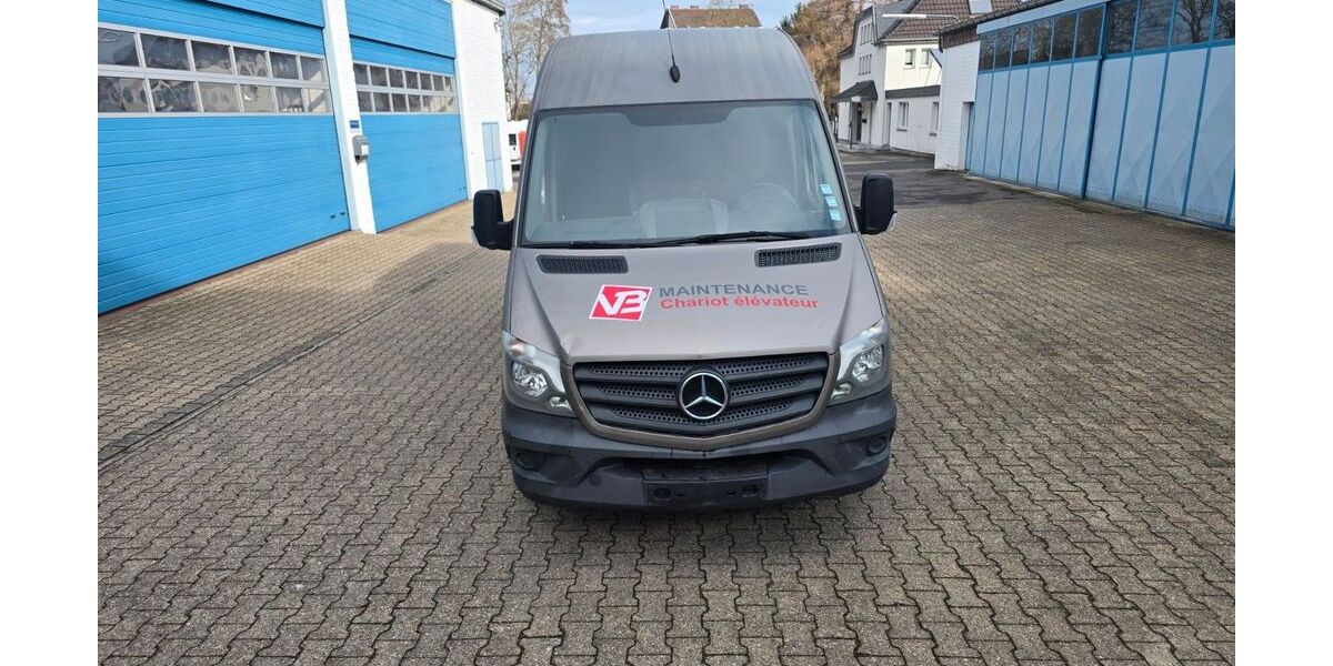 Mercedes-Benz Sprinter 220.000 km 12.000 &euro; Aachen 52068