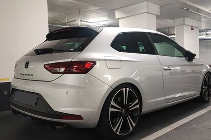 Seat Leon 156.000 km 12.999 &euro; Düren 52351