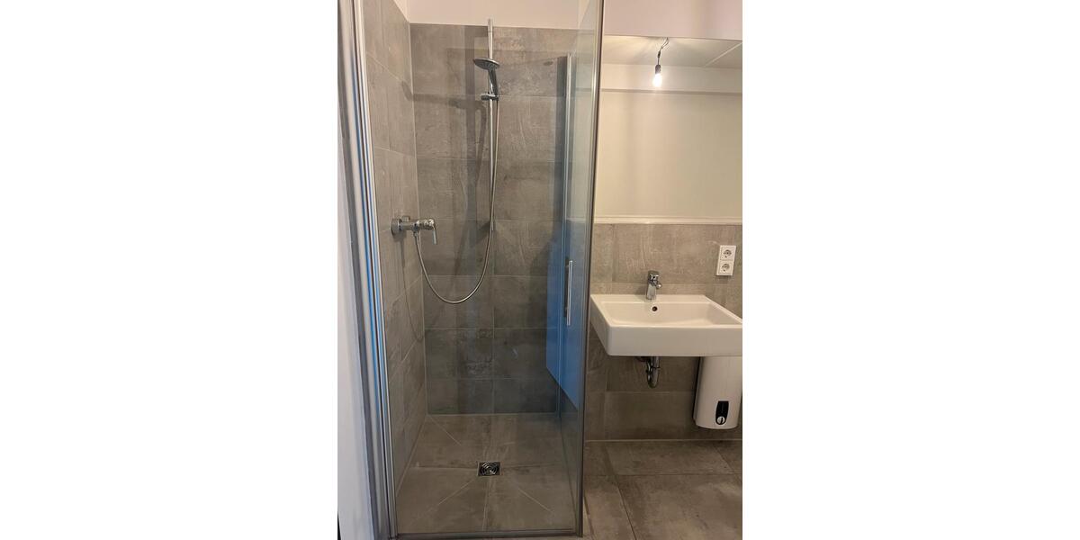 Erdgeschoßwohnung Hürth - 2.5 Zimmer, 150 m&sup2;, 2.320&euro; | Angebot:26552517