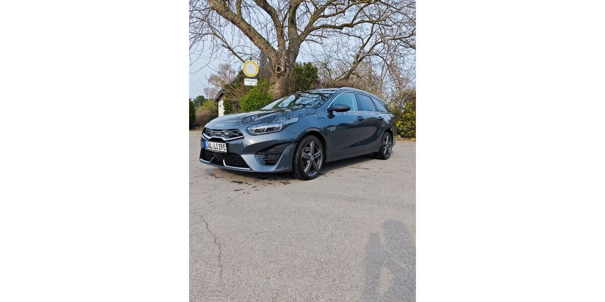 Kia ceed Sportswagon 81.000 km 18.950 &euro; Langerwehe 52379