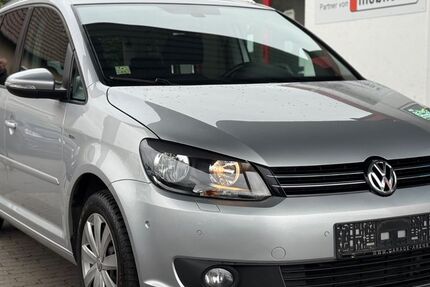 VW Touran 185.000 km 8.499 &euro; Euskirchen 53879