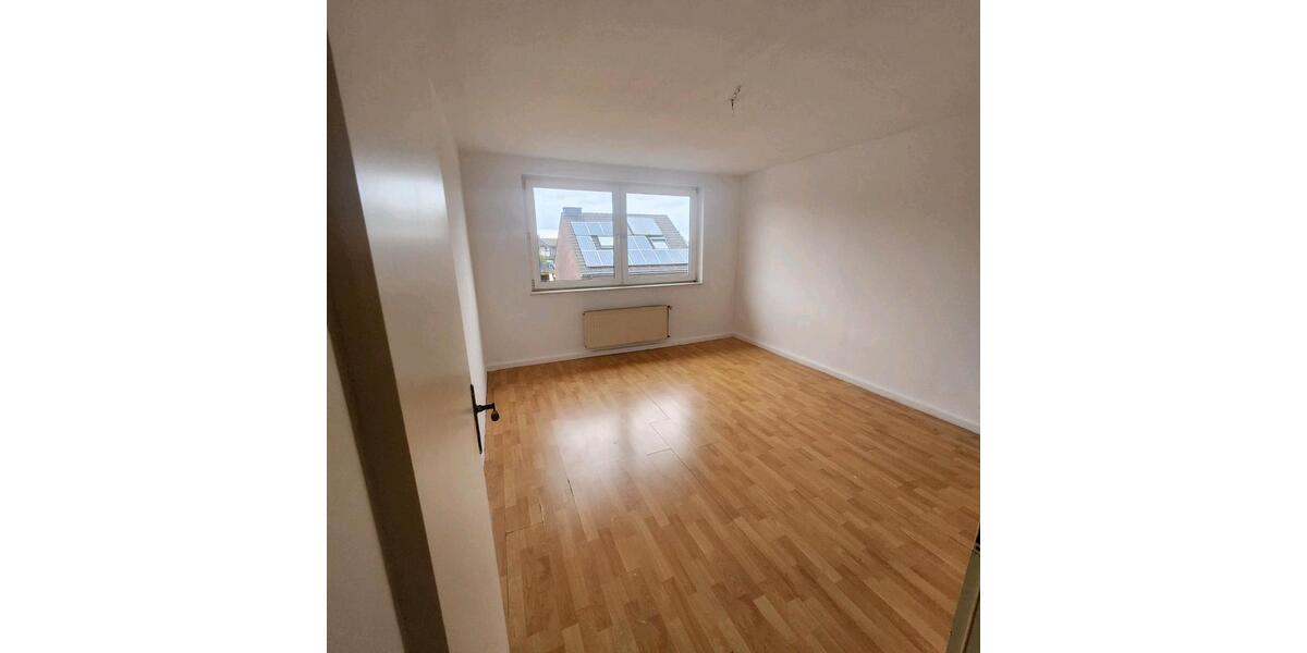 Etagenwohnung Eschweiler - 3 Zimmer, 61 m&sup2;, 750&euro; | Angebot:25865870