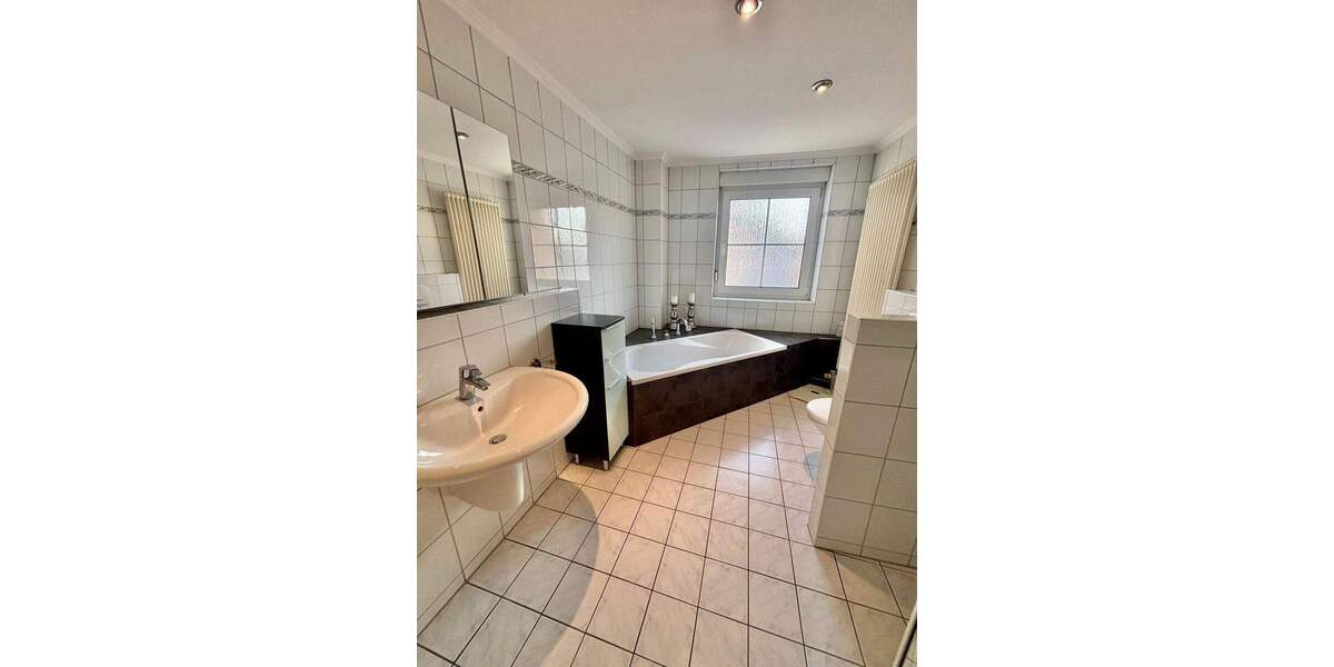 Mehrfamilienhaus, Wohnhaus Alsdorf Hoengen - 8 Zimmer, 270 m&sup2;, 595.000&euro; | Angebot:25772711