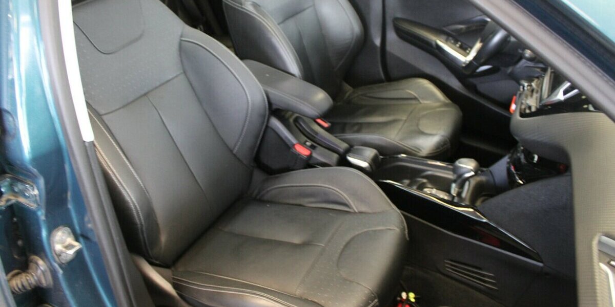 Peugeot 2008 PureTech 110 GPF EA T6 Allure 119.082 km 10.780 &euro; Euskirchen 53881