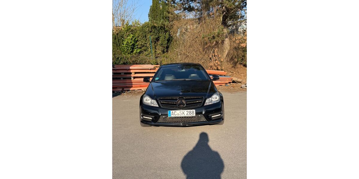 Mercedes-Benz C 180 173.000 km 7.150 &euro; Aachen 52477