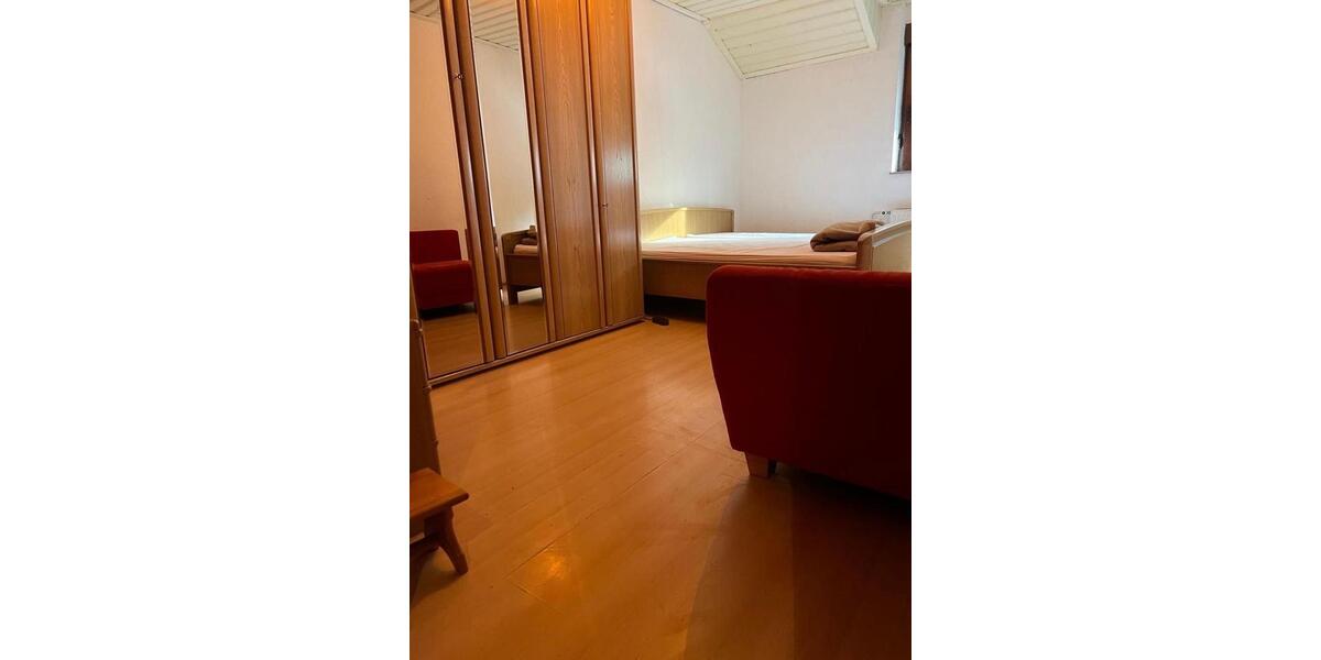 Hochparterre Alsdorf - 2 Zimmer, 95 m&sup2;, 400&euro; | Angebot:25962561