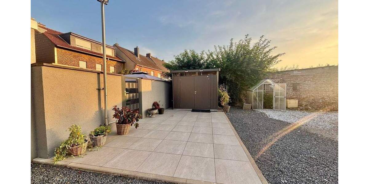 Mehrfamilienhaus, Wohnhaus Alsdorf Hoengen - 8 Zimmer, 270 m&sup2;, 595.000&euro; | Angebot:25772711