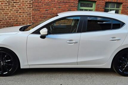 Mazda 3 93.254 km 12.000 &euro; Linnich 52441