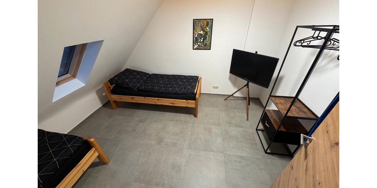 Dachgeschoßwohnung Eschweiler - 2 Zimmer, 45 m&sup2;, 1.300&euro; | Angebot:25640094
