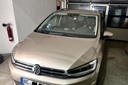 VW Touran 124.000 km 17.000 &euro; Aachen 52078