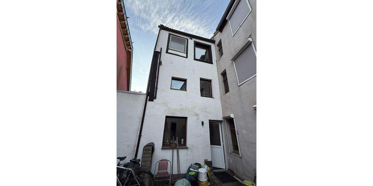 Reihenmittelhaus Eschweiler - 3 Zimmer, 66 m&sup2;, 120.000&euro; | Angebot:25743224