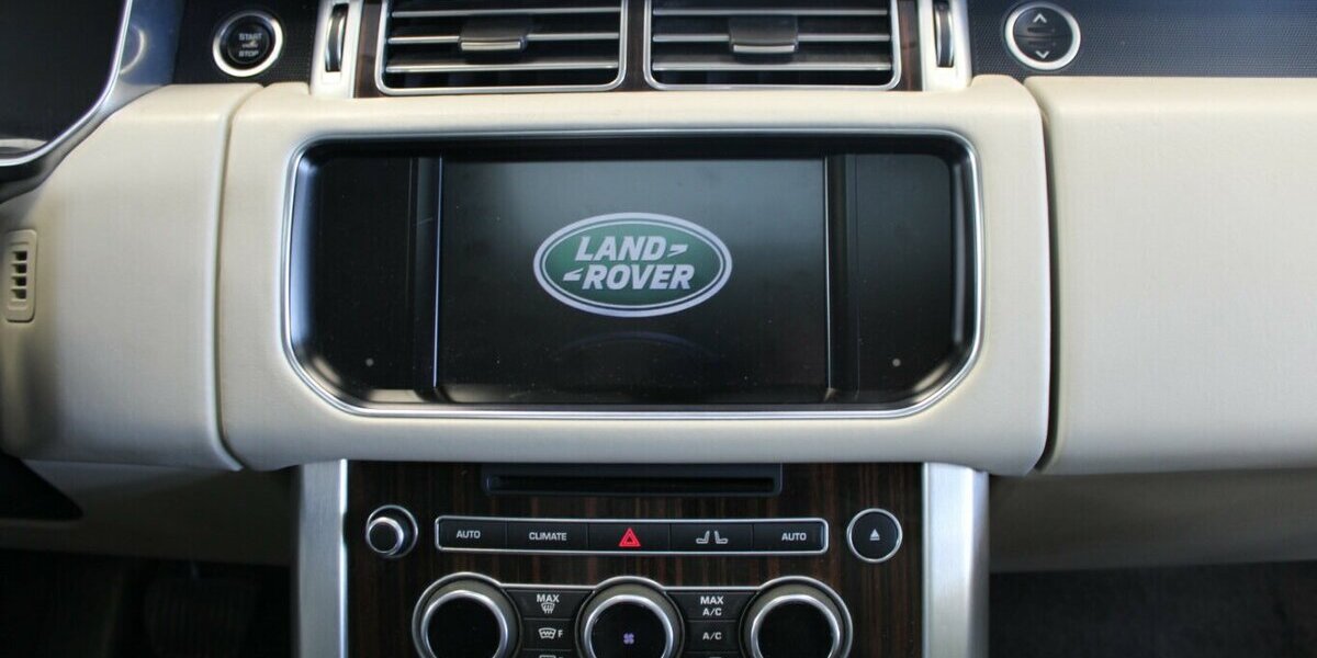 Land Rover Range Rover 4.4 SDV8 Vogue 182.940 km 25.980 &euro; Euskirchen 53881