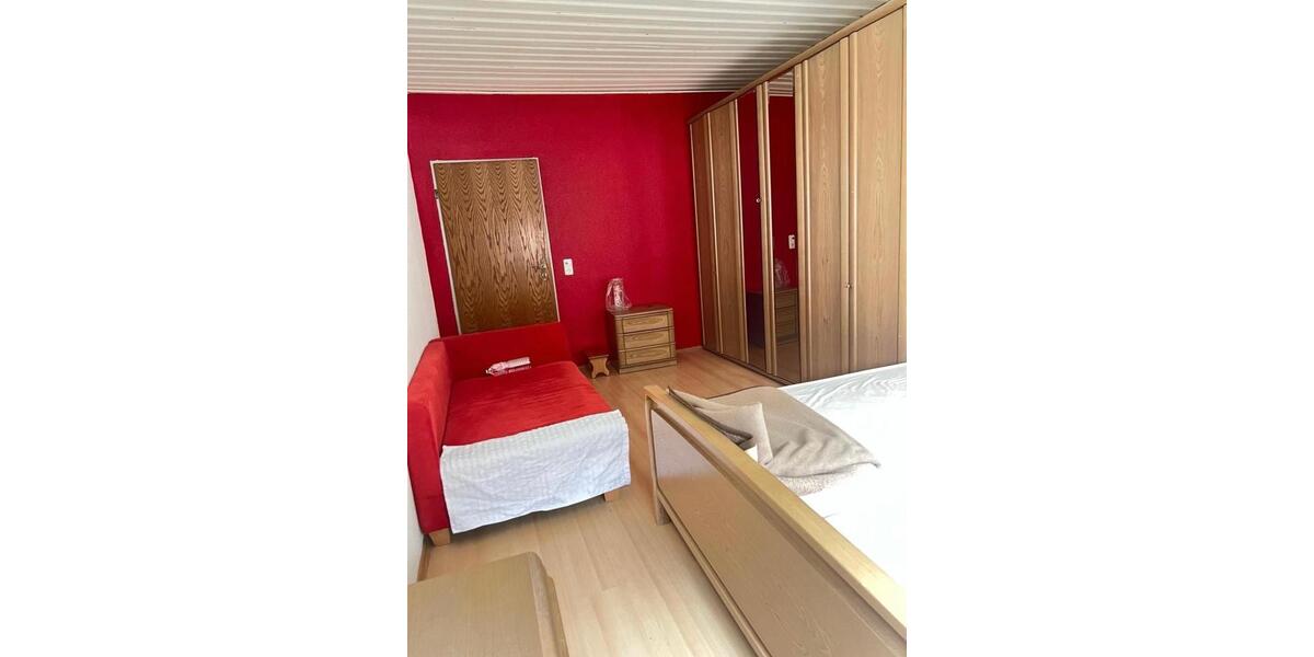 Hochparterre Alsdorf - 2 Zimmer, 95 m&sup2;, 400&euro; | Angebot:25962561