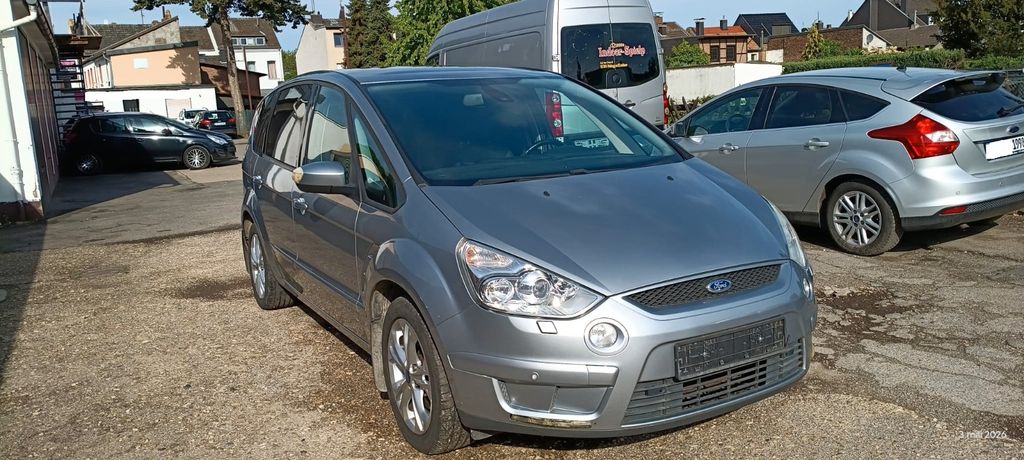 Ford S-Max 158.500 km 3.500 &euro; Düren 52351
