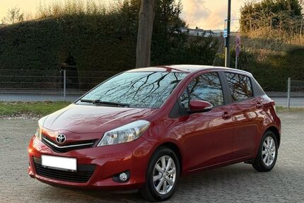 Toyota Yaris 39.530 km 8.799 &euro; Düren 52349