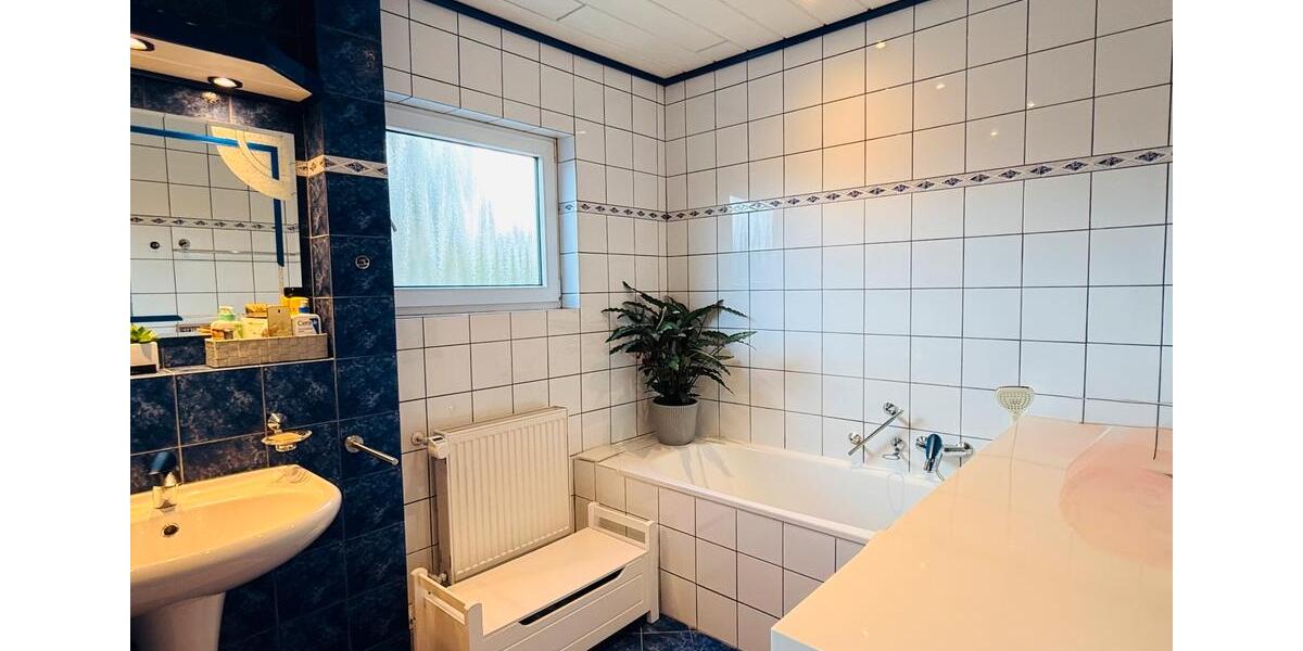 Doppelhaushälfte Aachen Eilendorf - 3.5 Zimmer, 156 m&sup2;, 450.000&euro; | Angebot:26051000