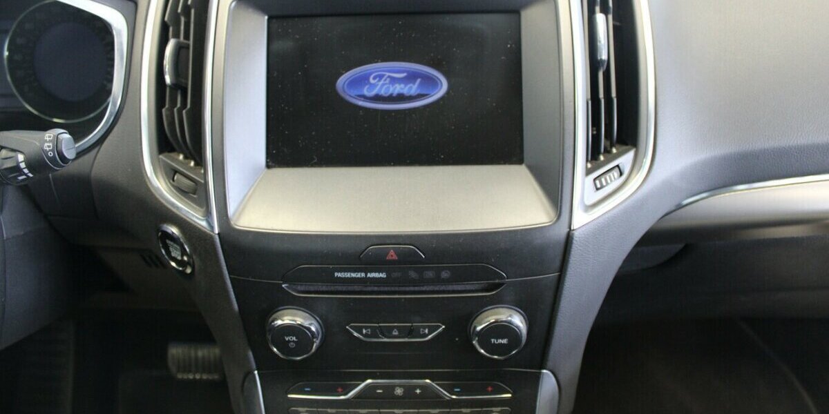 Ford S-Max 2.5 Duratec FHEV TITANIUM -AHK - 97.950 km 22.980 &euro; Euskirchen 53881