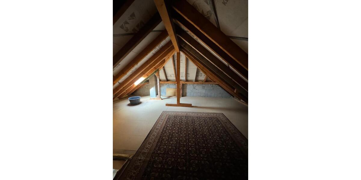 Dachgeschoßwohnung Langerwehe - 3 Zimmer, 85 m&sup2;, 650&euro; | Angebot:26504321