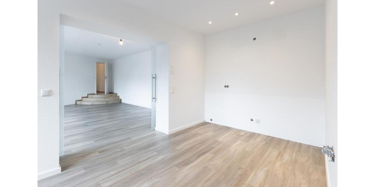 Erdgeschoßwohnung Erftstadt - 3 Zimmer, 100 m&sup2;, 980&euro; | Angebot:26565249