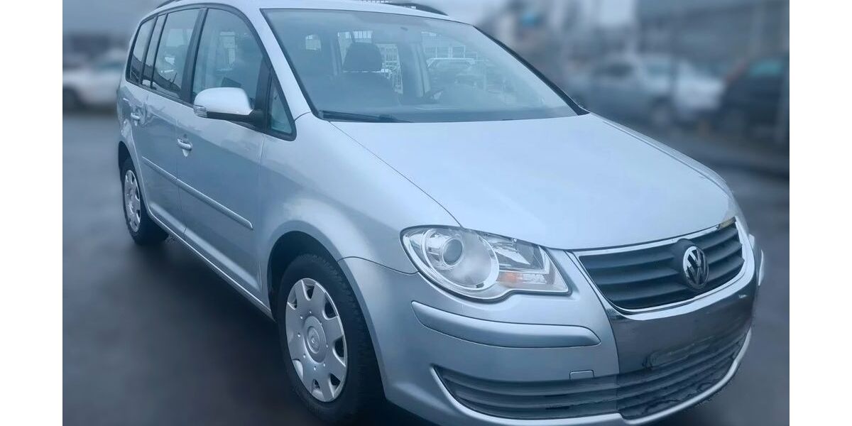 VW Touran 225.925 km 5.950 &euro; Alsdorf 52477