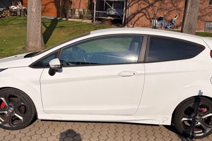 Ford Fiesta 42.400 km 13.000 &euro; Hürth 50354