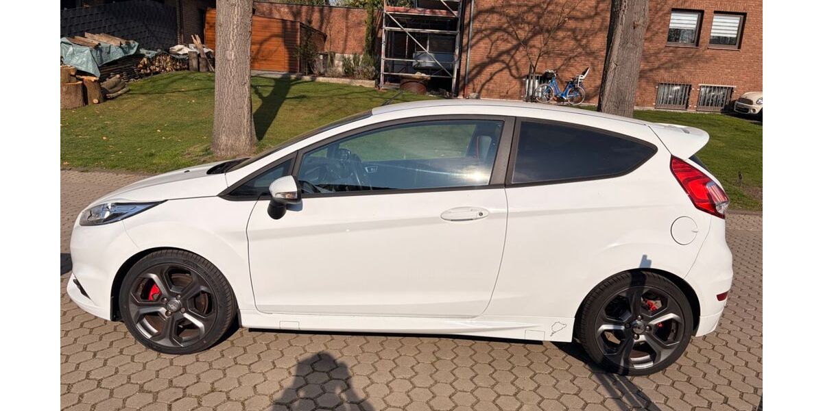 Ford Fiesta 42.400 km 13.000 &euro; Hürth 50354
