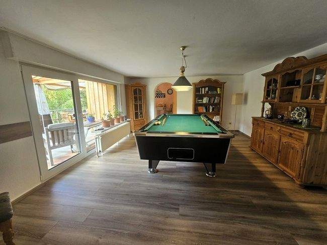 Einfamilienhaus Simmerath Hirschrott - 8 Zimmer, 255 m&sup2;, 490.000&euro; | Angebot:25702826